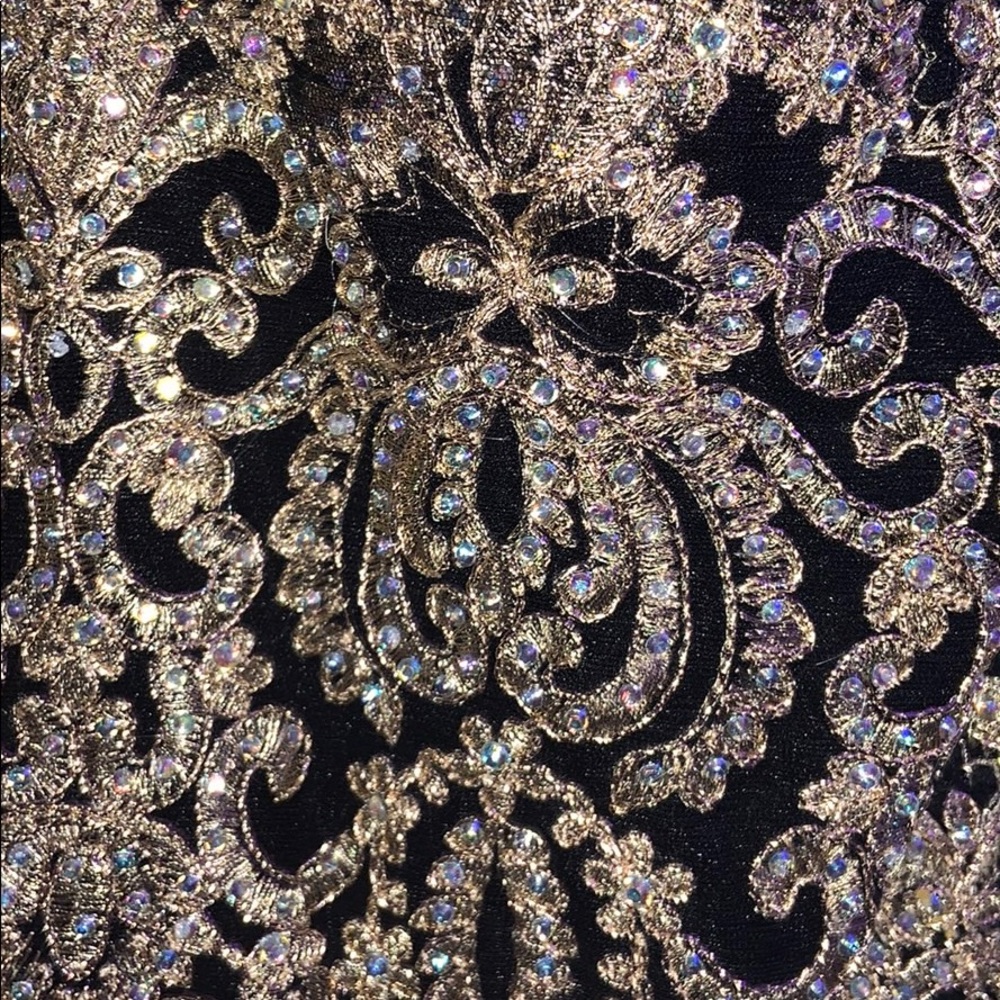 PROM DRESS ✨🦋 - Picture 2 of 5